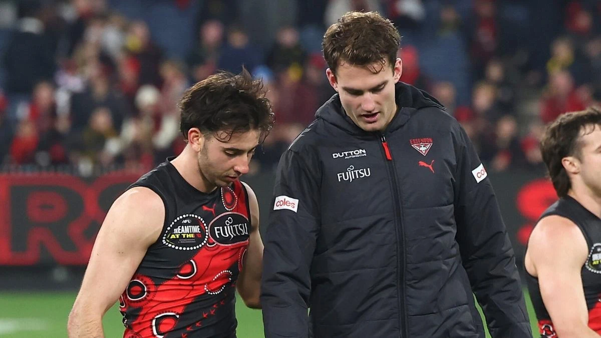 Essendon crisis deepens again as fresh scare sends shockwave