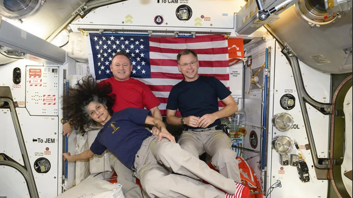 SpaceX cancels rescue mission for stuck astronauts