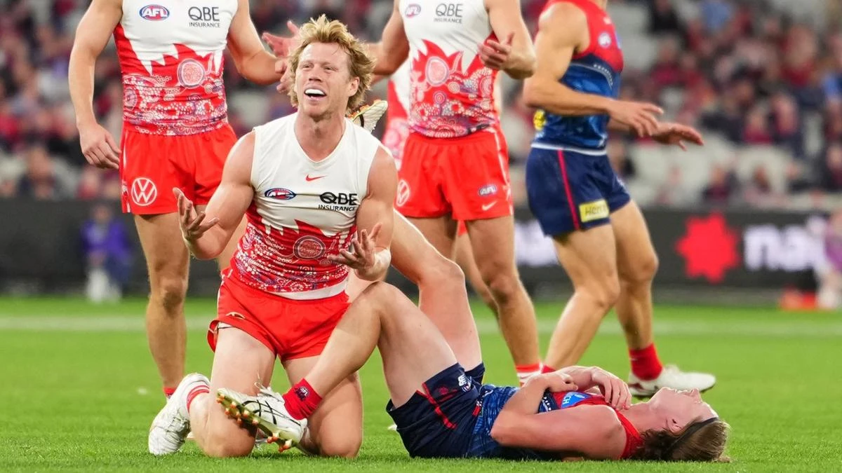 Returning AFL captain ‘in serious trouble’ over ‘dangerous action’