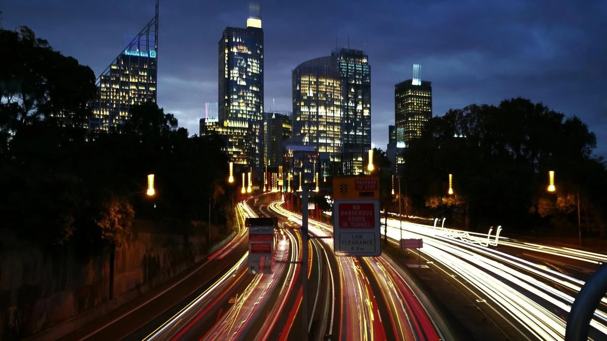 NSW cuts vehicle registration charges, lowers toll costs