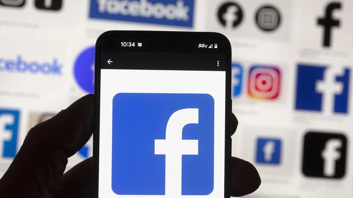 Facebook goes dark amid major Meta outage