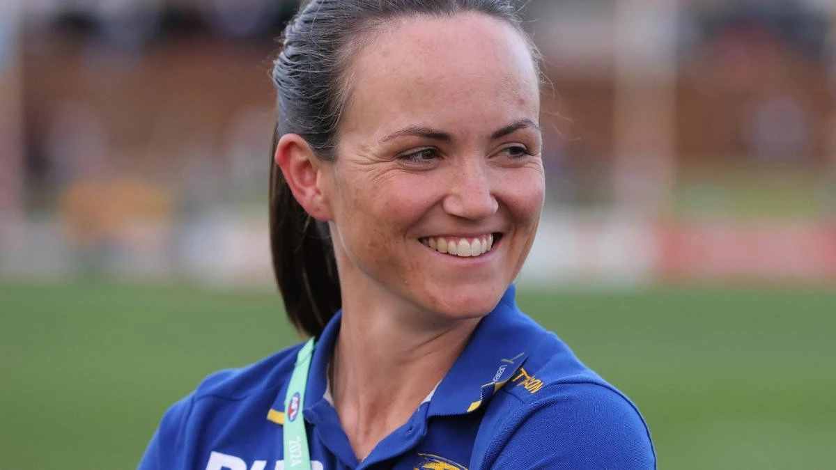 Daisy Pearce pulled across to help West Coast men’s team