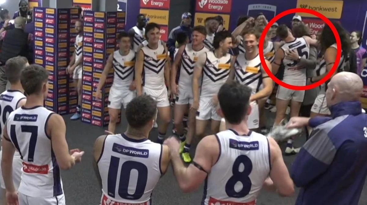 ‘Mysterious’ AFL great drops in unannounced to surprise old mates