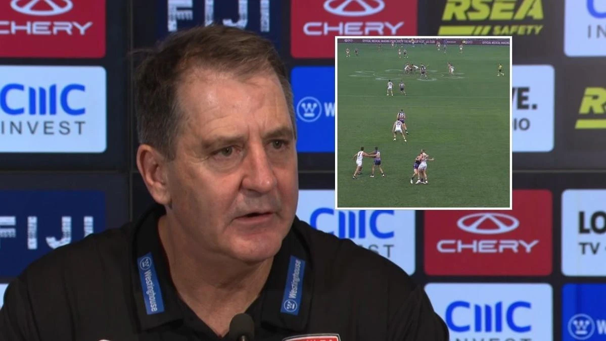 Ross Lyon not amused by Fremantle star’s ‘bizarre’ tactics