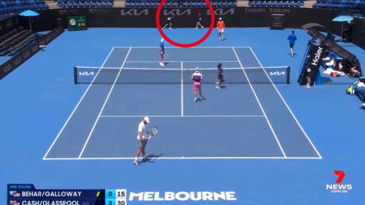 Australian Open wall breaks down as players pause mid-match