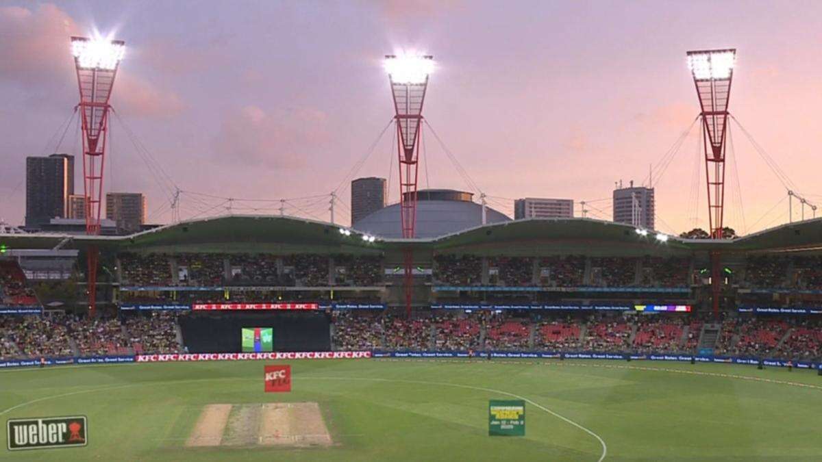 Big Bash knockout final suddenly stopped: ‘Fans aren’t happy’