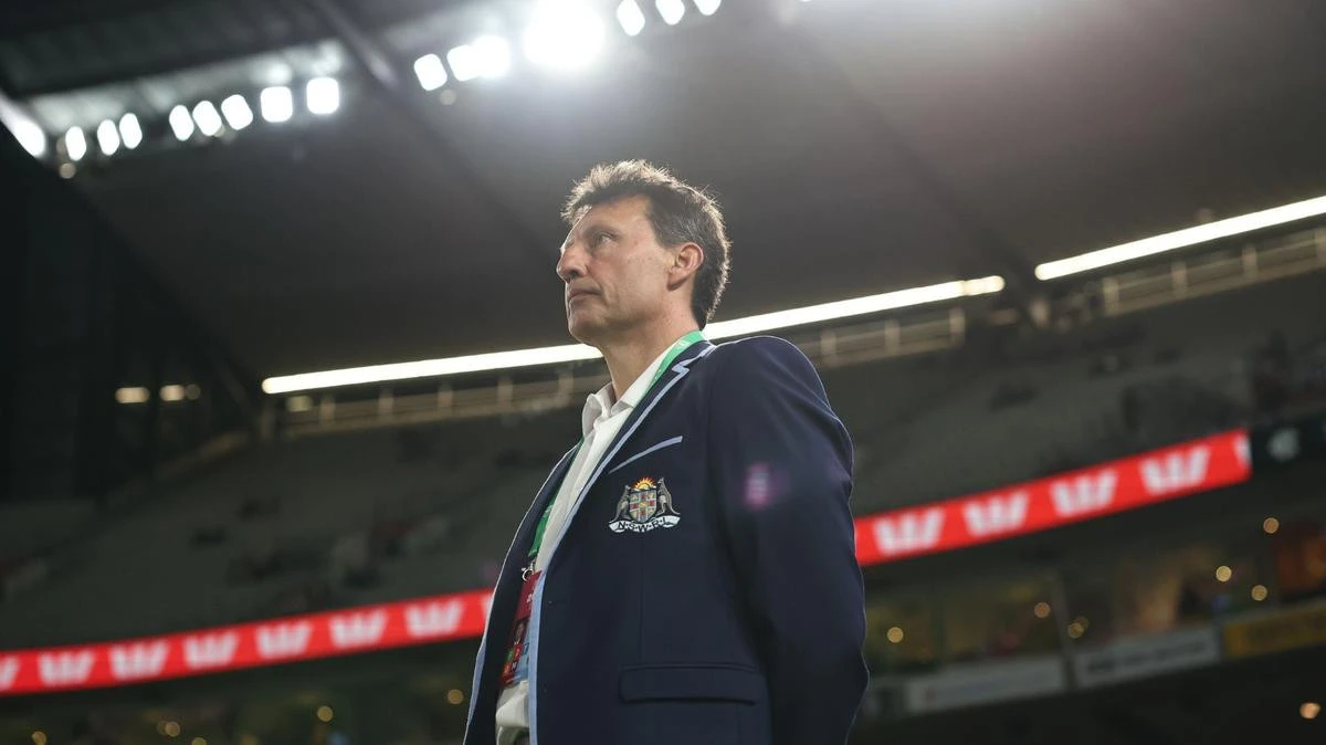 Big question emerges after baffling decisions expose Laurie Daley