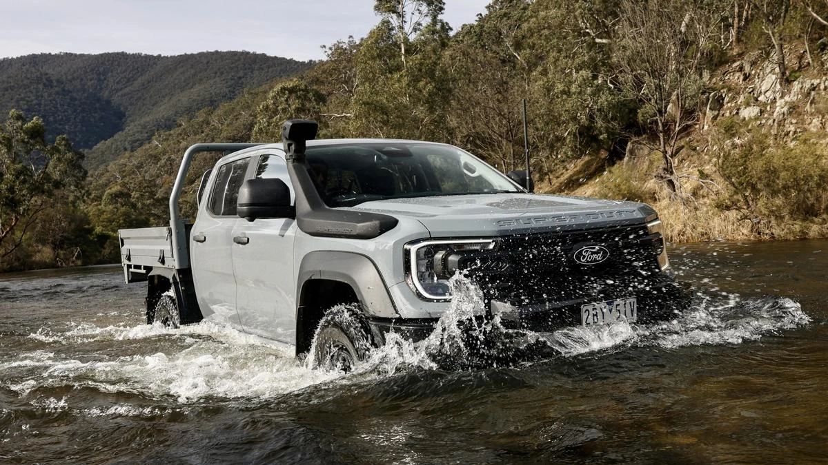 Watch the Ford Ranger Super Duty's wading capability get pushed to the limit