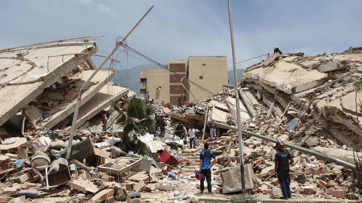 Massive rescue mission underway after Venezuela quakes