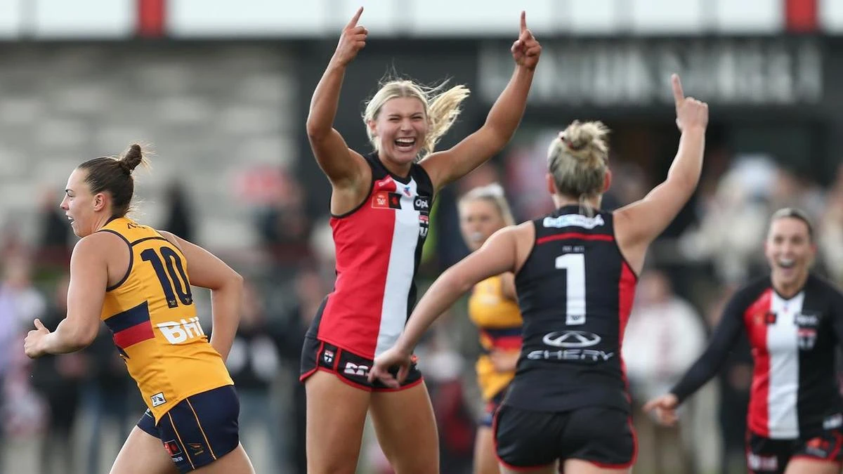 St Kilda youngsters cause history-making AFLW boilover