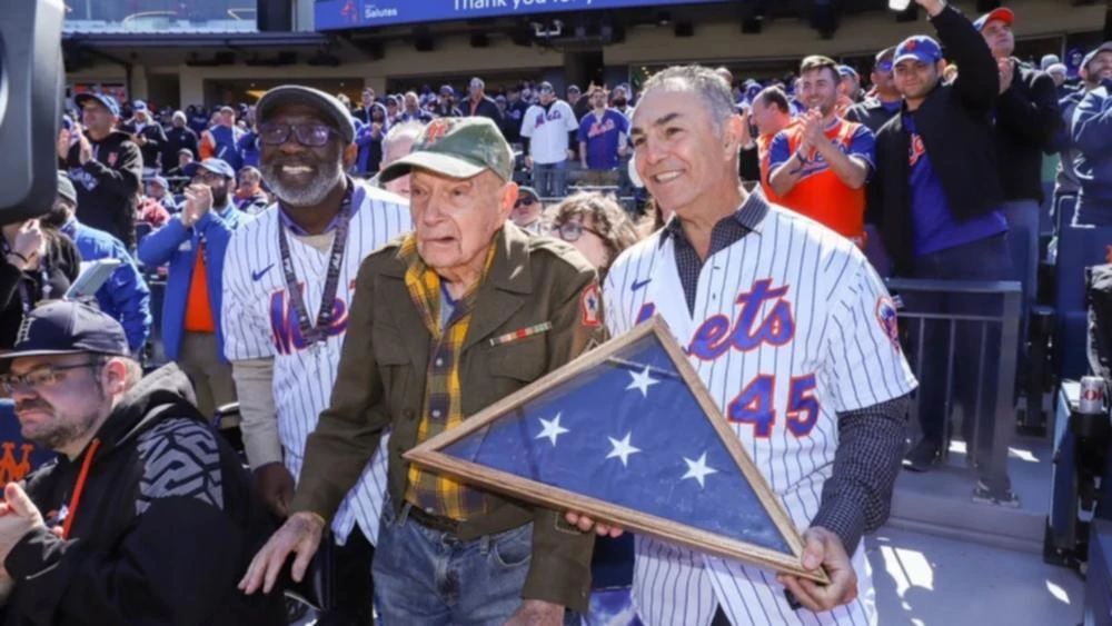 New York Mets baseball superfan Seymour Weiner dies at 98