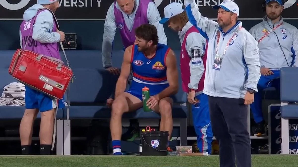 Marcus Bontempelli in doubt as Bulldogs’ injury crisis deepens