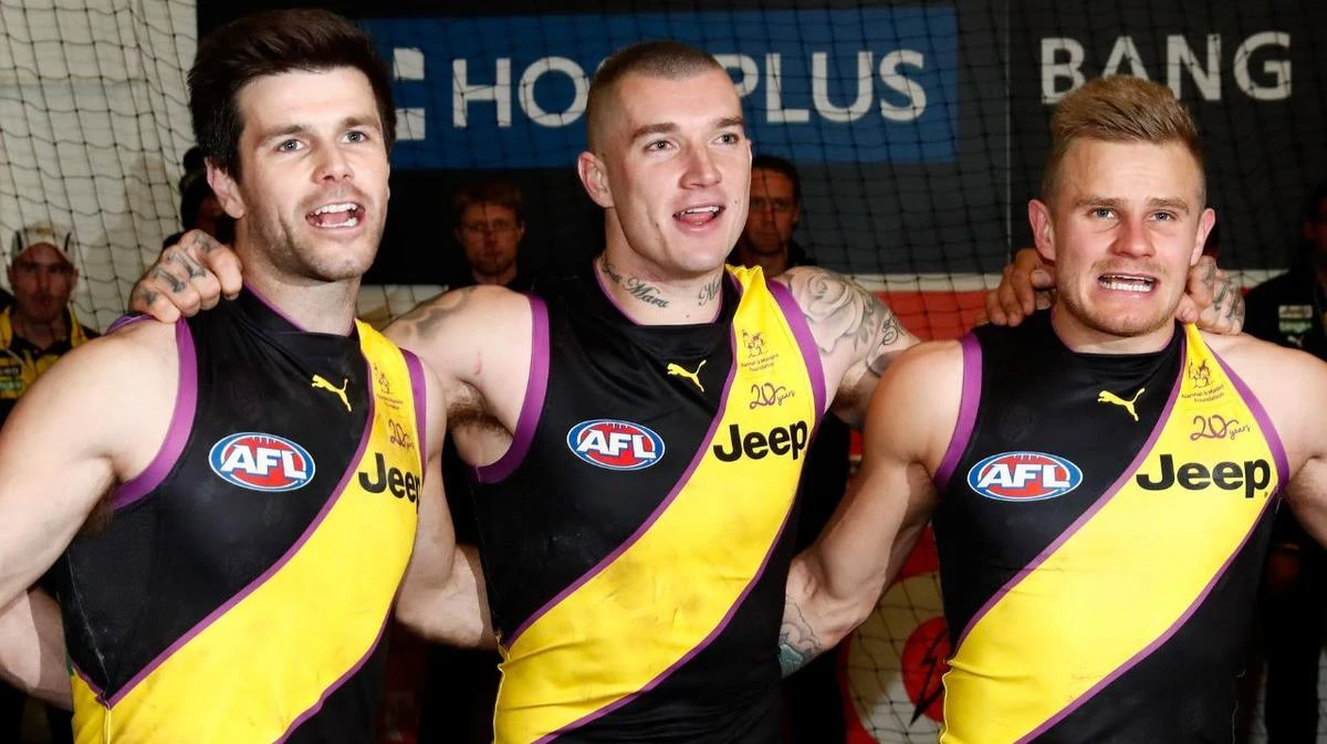Former AFL superstars return to action in surprise cameo