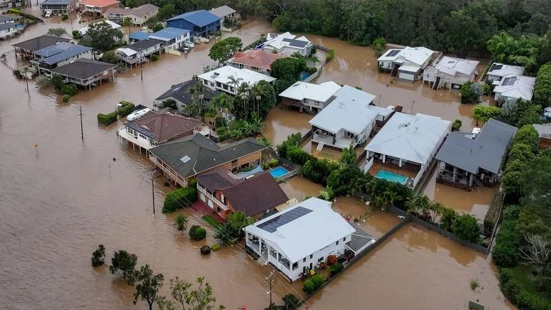 Destructive winds driven by cold front a new challenge for flood-affected NSW