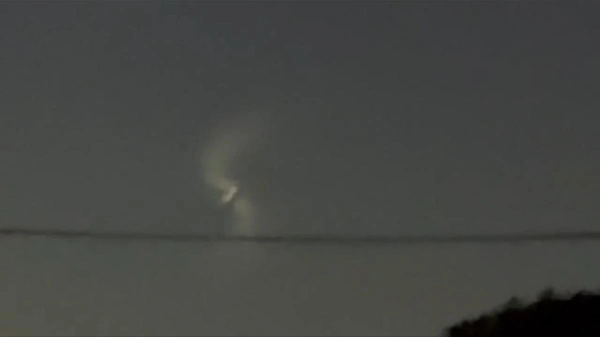 ‘Definitely a UFO’: Out of this world spectacle baffles Aussie state