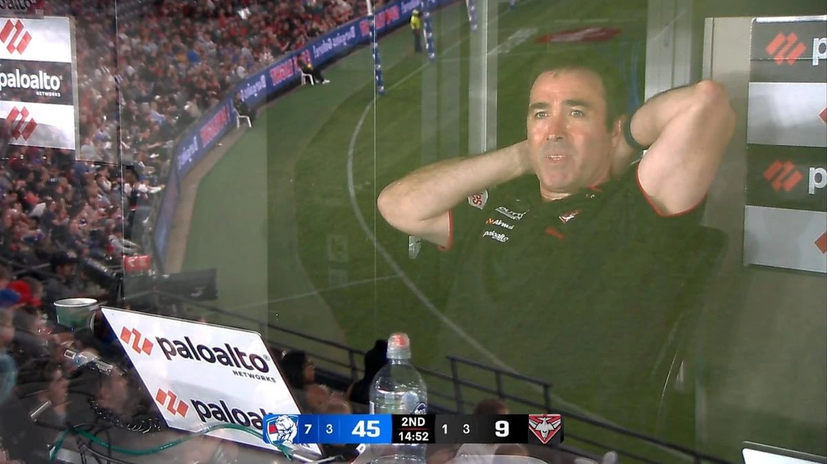 Essendon called out for baffling decision as ‘can’t win’ debate rages