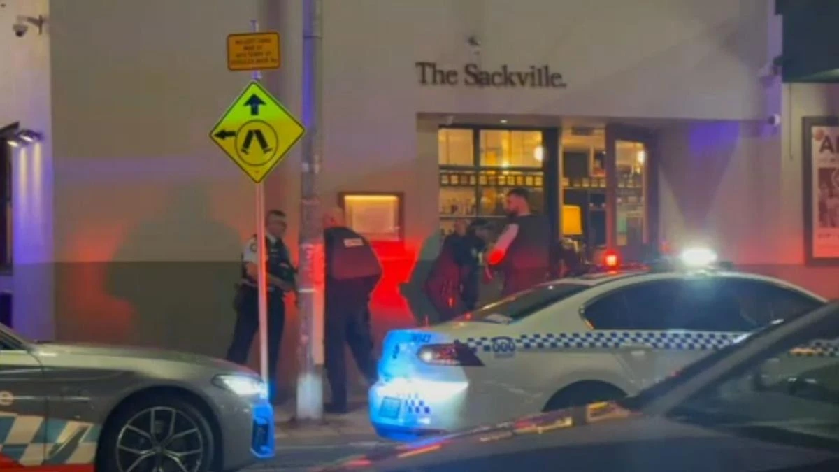Sydney pub patron allegedly stabbed in random attack