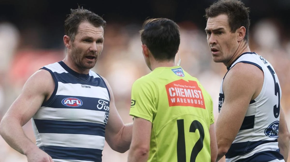 AFL coaches raise concerns over ‘drastic’ rule change