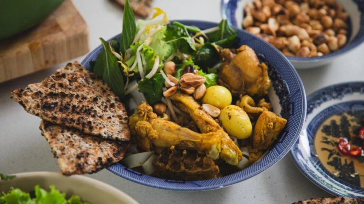 Duncan Lu shows how to make a delicious Vietnamese chicken noodle dish  