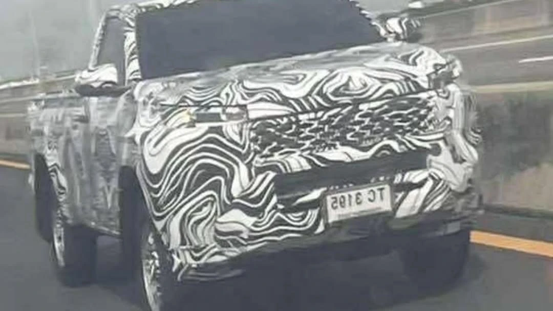2026 Toyota HiLux spied again as reveal nears