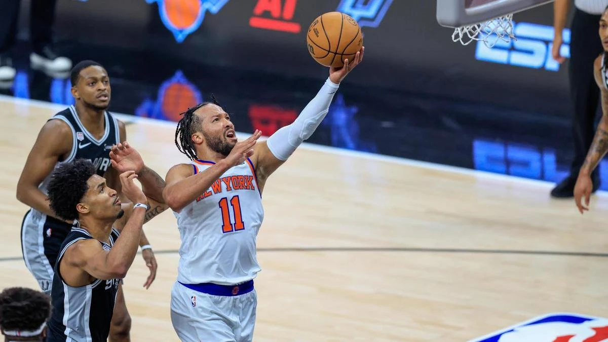 Knicks stage epic comeback to win NBA Finals opener