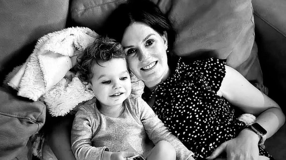 Pregnant mum has surgery for serious injuries caused by falling tree branch