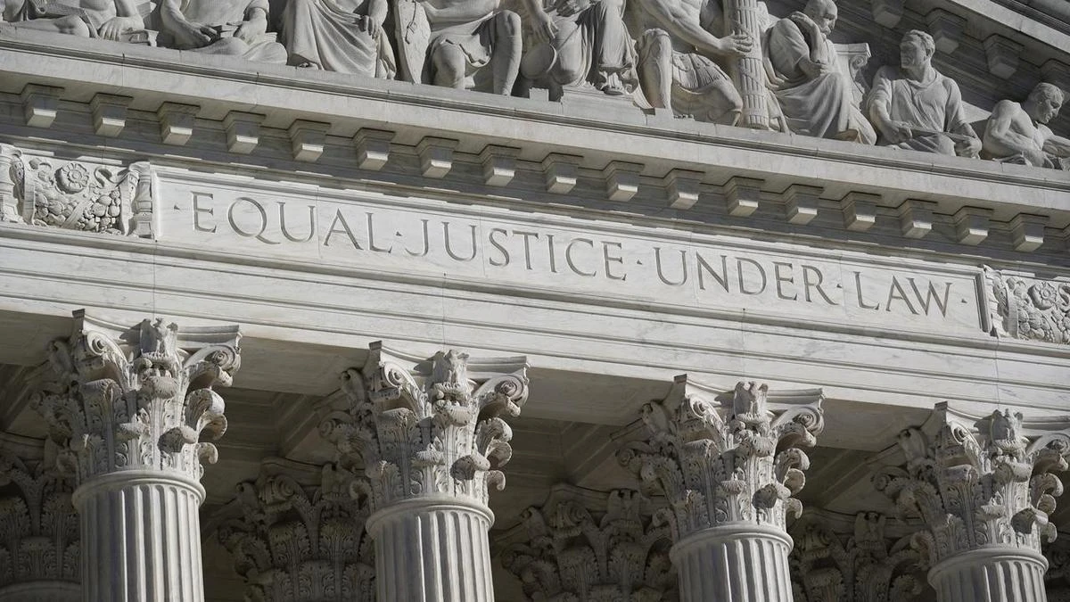 US court backs cheerleader on free speech