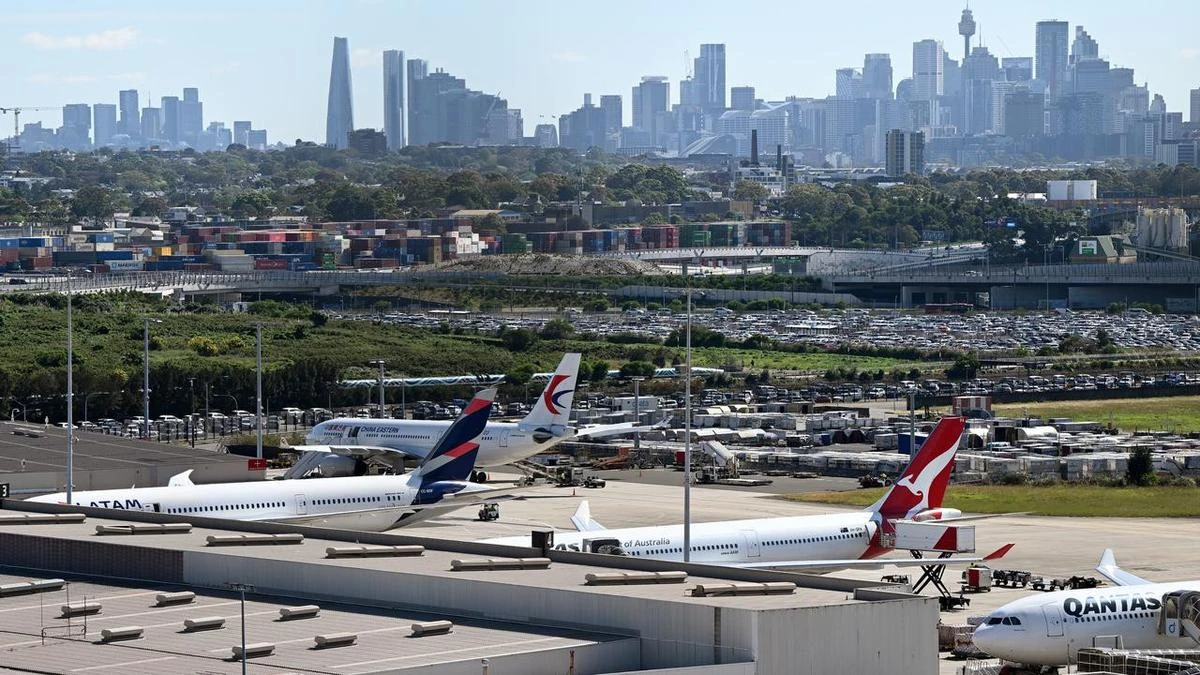 Flight forced back to gate after pair board under false names
