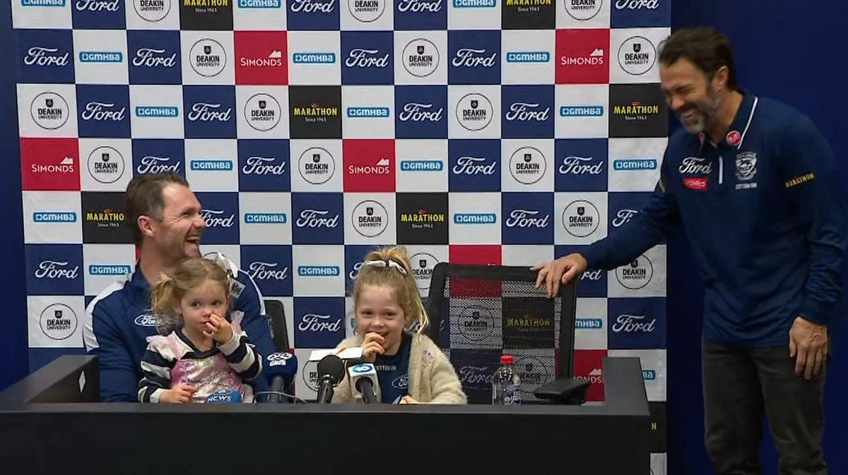 Dangerfield’s daughter steals the show with cracking one-liner