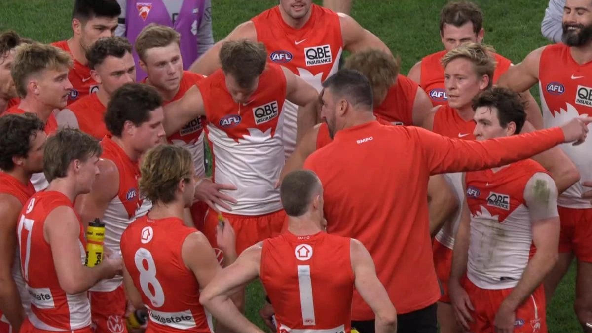 Fuming Dean Cox drops ‘absolute rocket’ on disappointing Swans