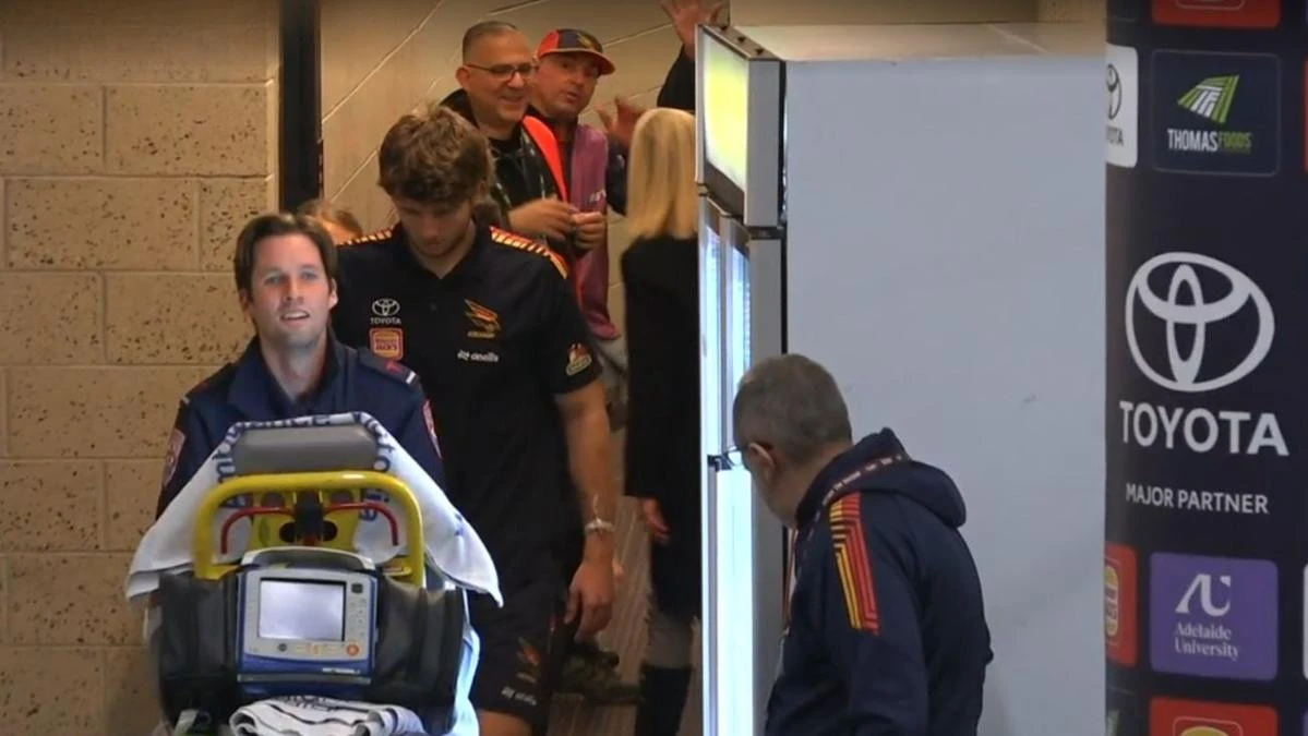 Crows defender taken to hospital after heavy hit