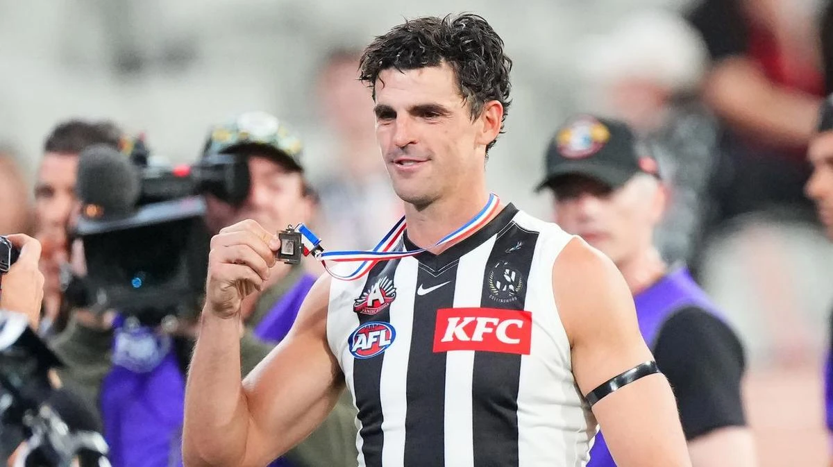 AFL games record on hold as Magpies ‘legend’ set for rest