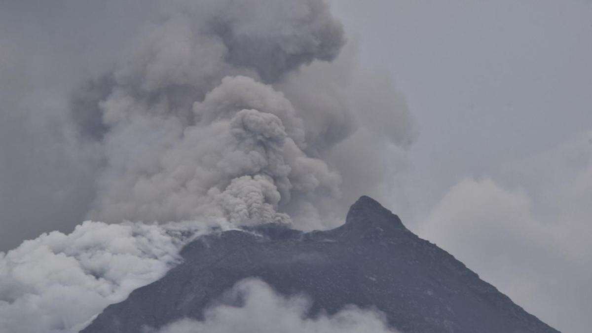 At least nine people killed as volcano erupts at close Australian neighbour