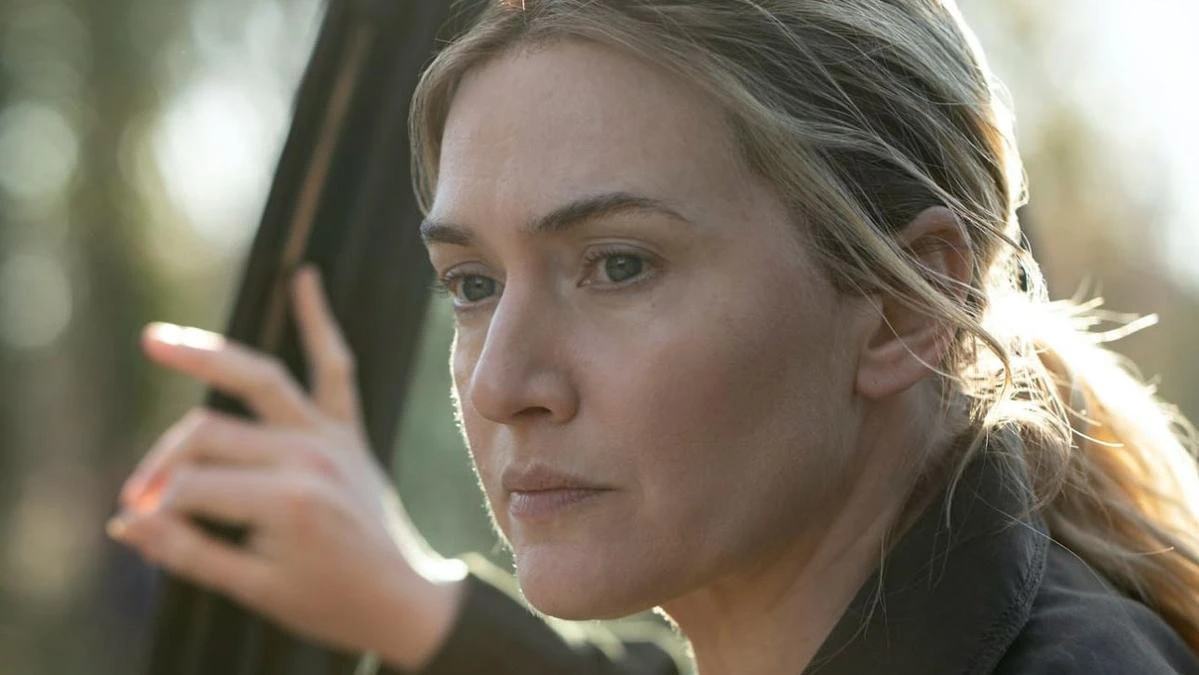 KEEPING IT REAL‘Don’t you dare!’ Kate Winslet insists ‘bulgy belly’ NOT be edited out of TV sex scene