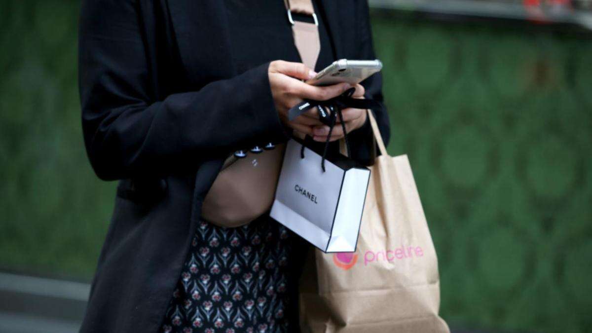 Retailers busted in dodgy acts ahead of 3G shutdown