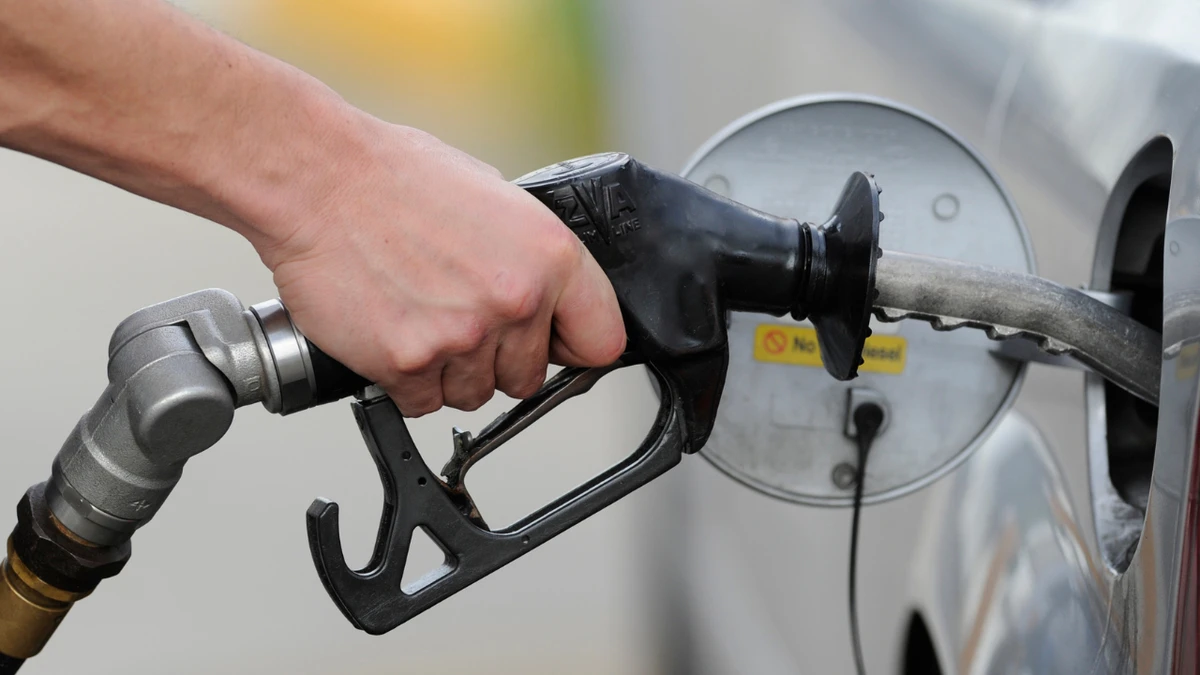 Energy minister addresses fuel excise cut extension
