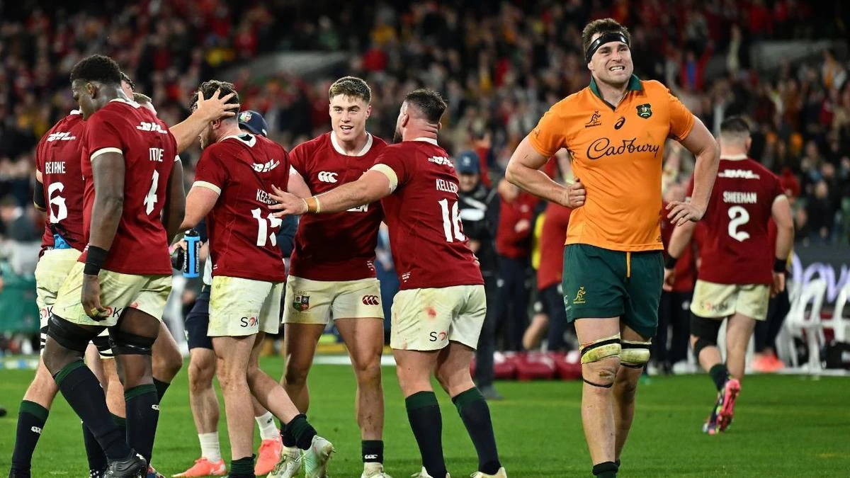 Heartbreak for Wallabies as ‘terrible’ call decides thriller