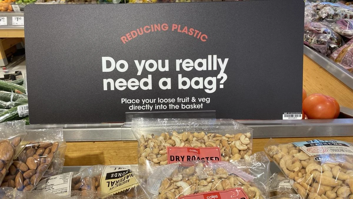 Coles faces backlash over conflicting plastic messages