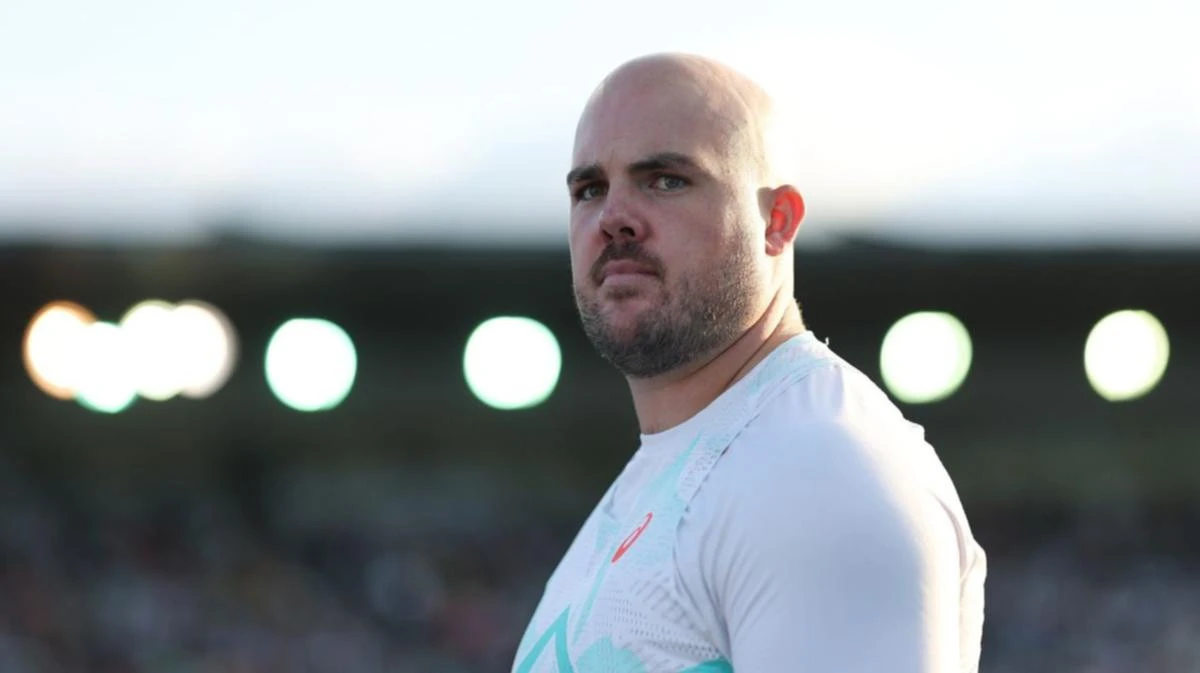 Aussie champion shatters national record with monster effort