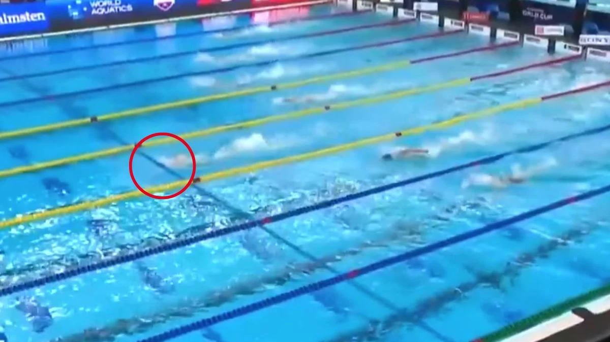 Australian swimming gun blows world away