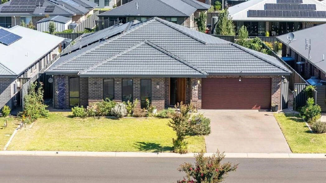 Home prices just rose again. Here's what you can buy for the median price across the country