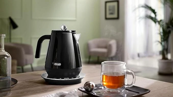 Popular De’Longhi kettle with ‘keep warm’ feature drops to $99 at Amazon Australia