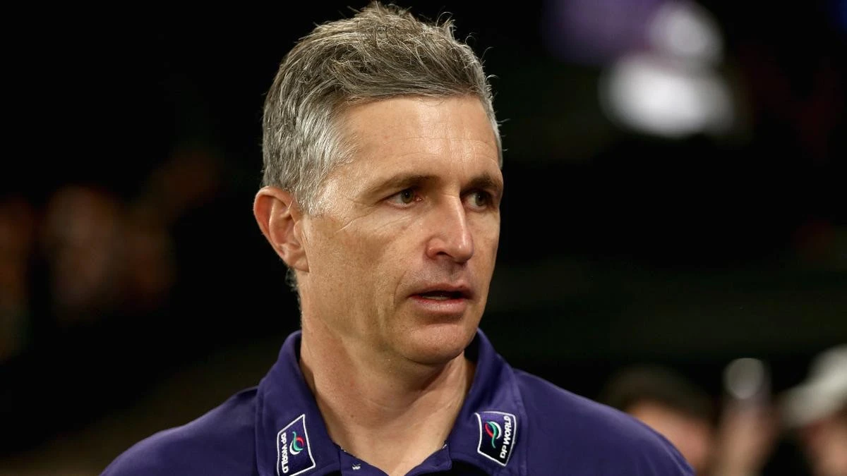 Fremantle coach calls for $10,000 fine after finals controversy