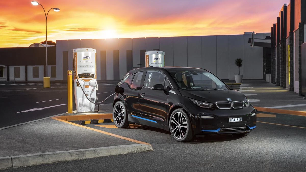 Telstra outage prompts calls for mandatory EV charger standards