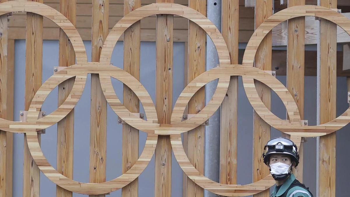 OlympicsSerbian arriving for Games COVID positive