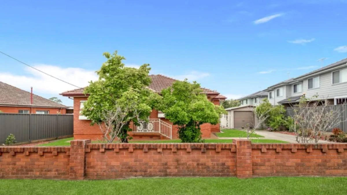 Tiny two-bedder sells for eye-watering price