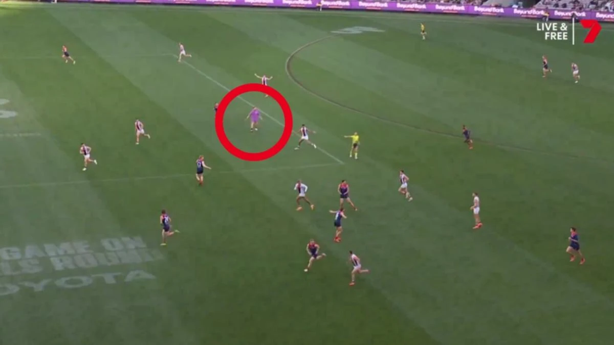 Melbourne official in hot water for ‘red-hot’ act during live play