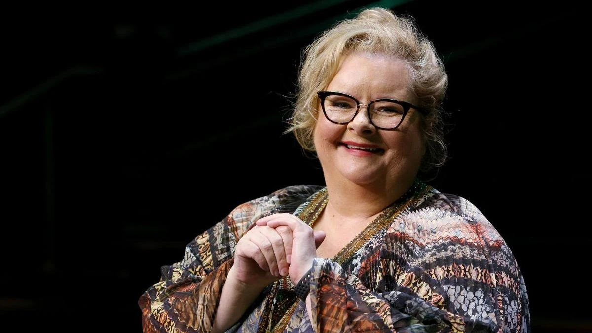 Surprising star offers words of support following beloved comedian’s cancer shock