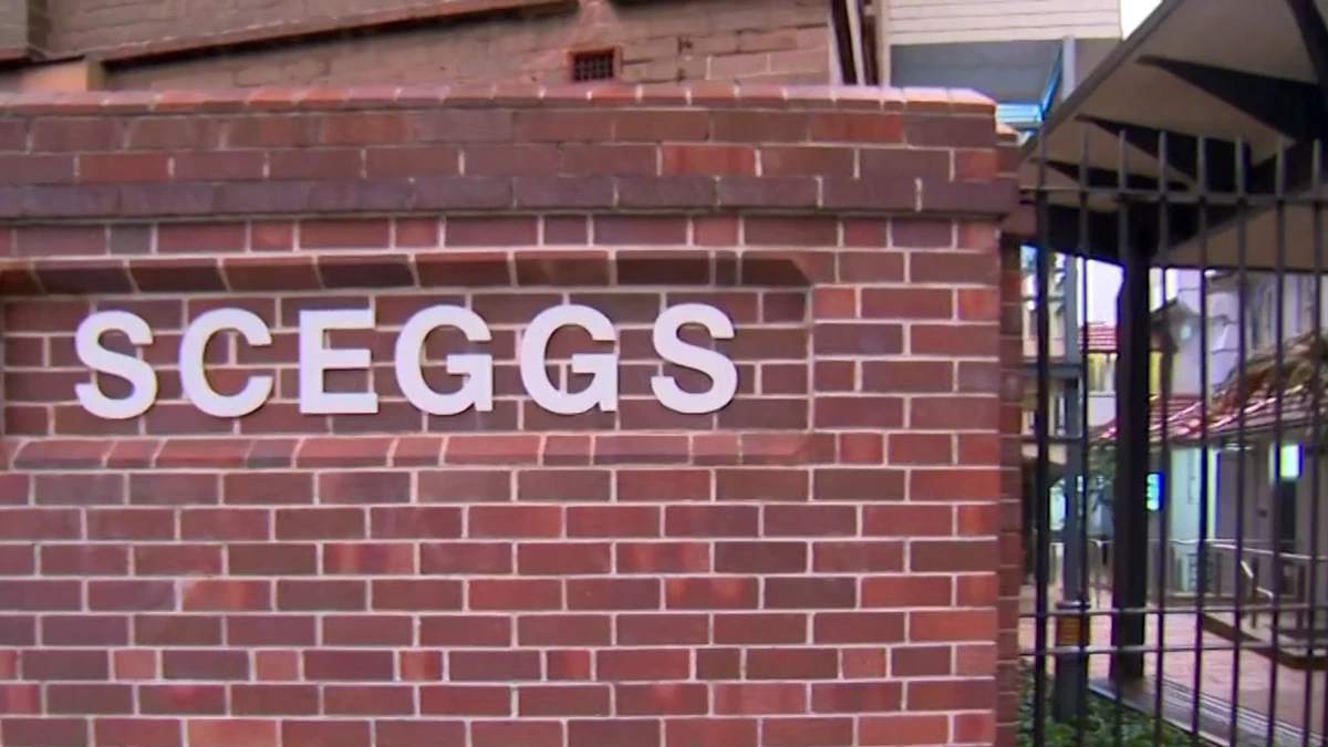 Police probe alleged pipe bomb threat at exclusive school