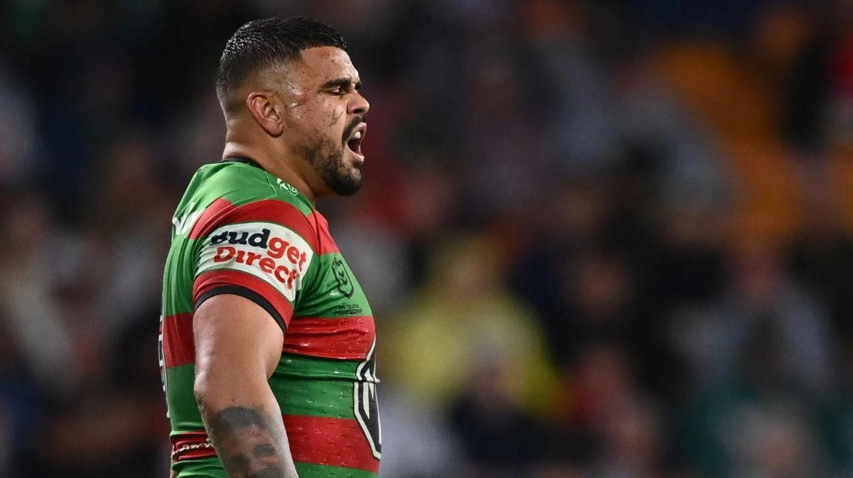 Latrell Mitchell limps off as Rabbitohs sink to heavy loss